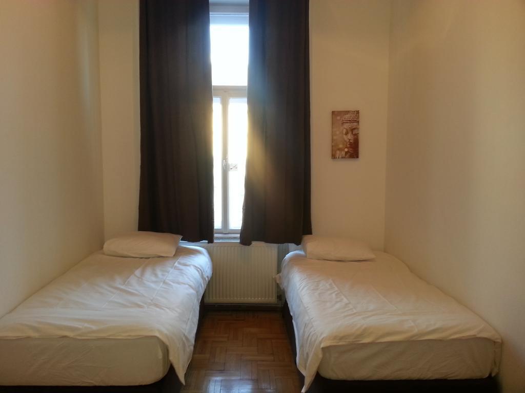 Caterina Private Rooms And Apartments Budapest Exterior foto